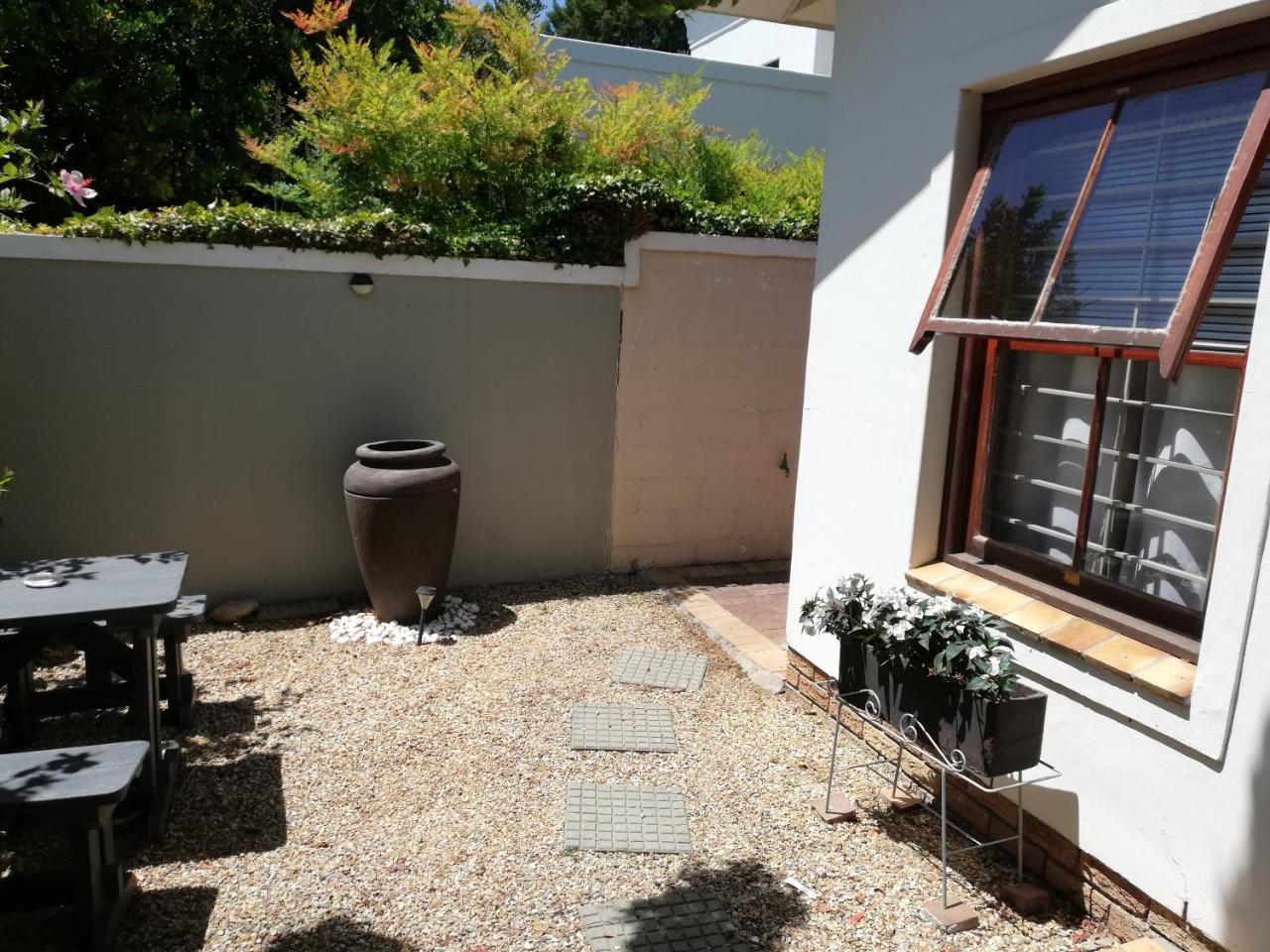 Rhodes Lodge Stellenbosch Eksteriør bilde