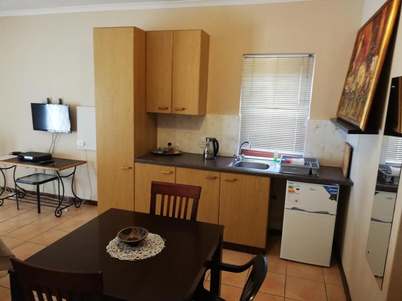 Rhodes Lodge Stellenbosch Eksteriør bilde